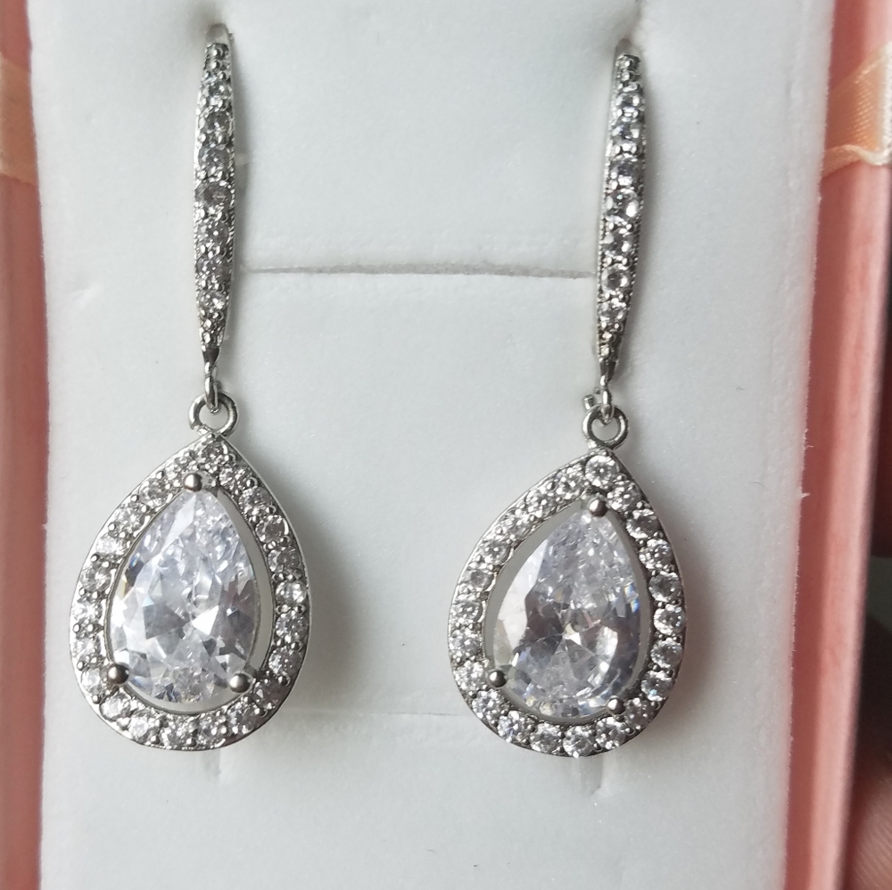 Luxury tear drop earrings